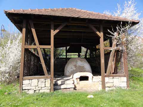 Archäologisches Experimentiergelände in Haarhausen Archäologisches Experimentiergelände in Haarhausen