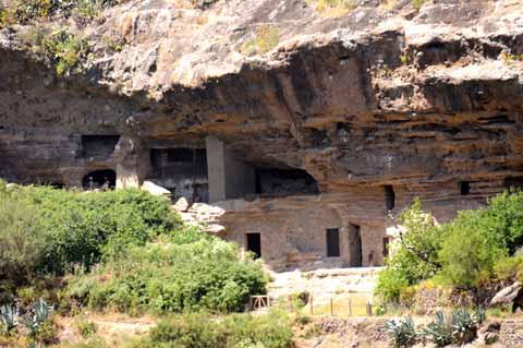 Höhle von La Paja / Yacimiento arqueológico Risco Caido Höhle von La Paja / Yacimiento arqueológico Risco Caido