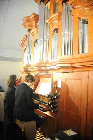 Jörg Reddin und Sebastian Heindl an der Hesse-Orgel
